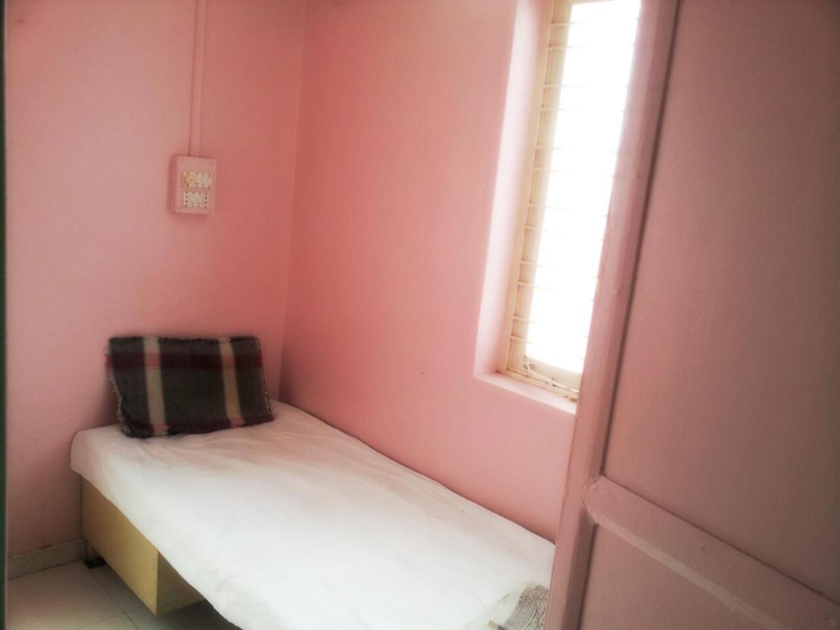 Shree Balaji Guest House Nashik Room photo
